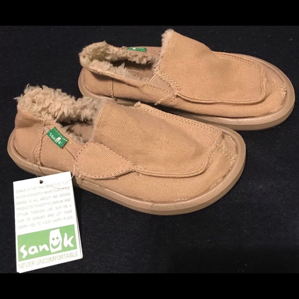 Sanuk little boys size 11, NEW